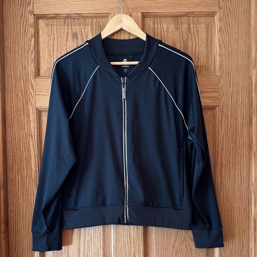 GOOD AMERICAN Performance Jacket - Picture 10 of 10